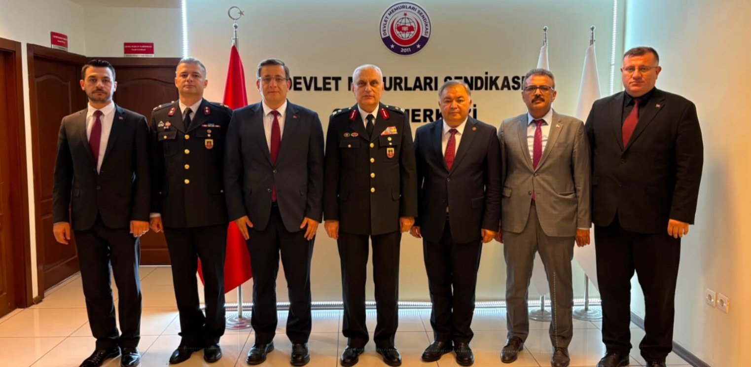 JANDARMA GENEL KOMUTANLIĞI MALİ HİZMETLER BAŞKANI SAYIN TUĞGENERAL ÜMİT KIZILCA SENDİKAMIZI ZİYARET ETTİ