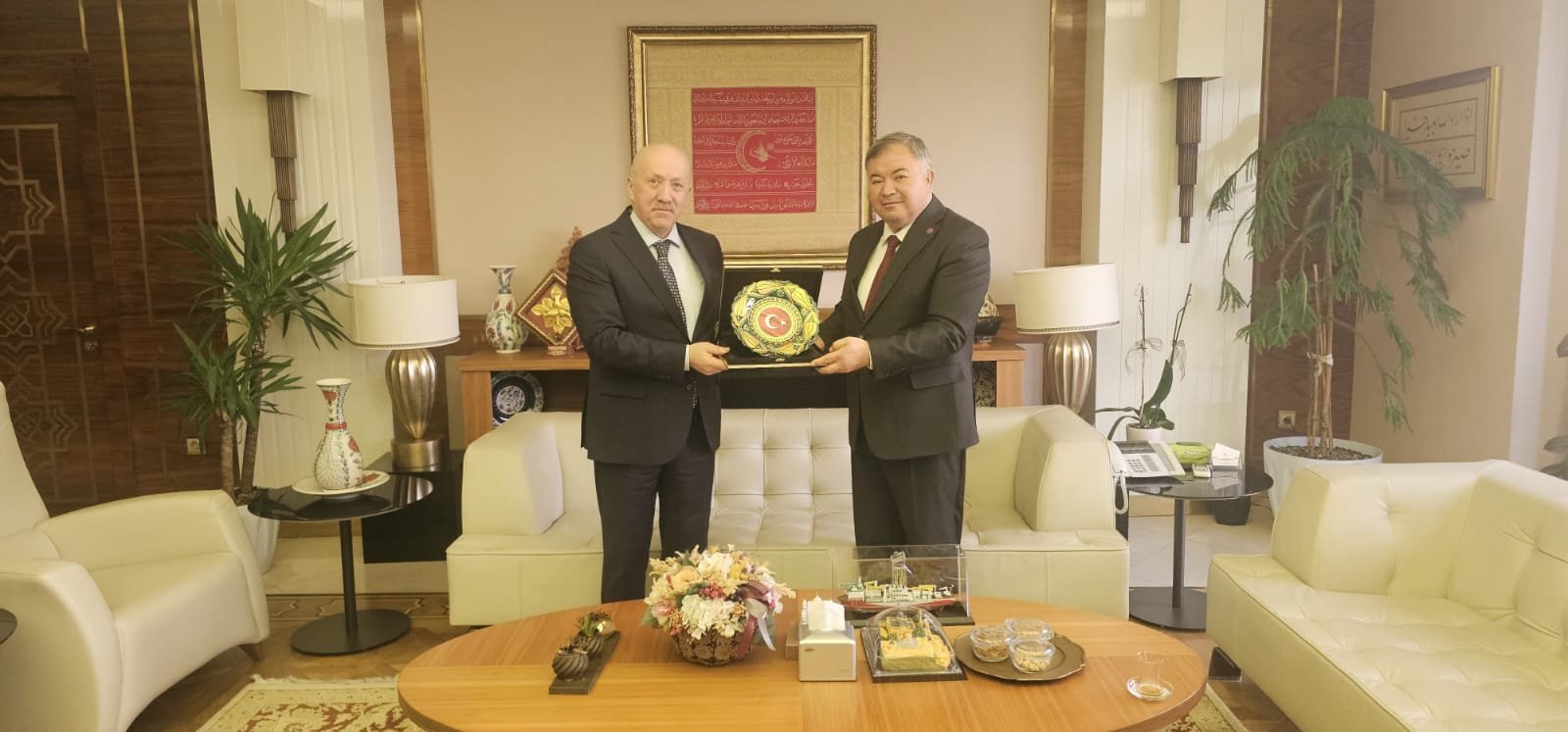 DEVLET MEMURLARI SENDİKASINDAN TİCARET BAKANLIĞI ZİYARETİ...